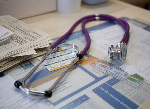 Озвучено, сколько россияне получат за день больничного