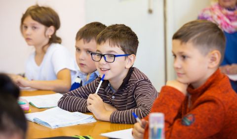 С пользой провести выходные приглашают школьников Владивостока