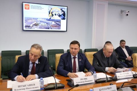 Спикер парламента Приморья поработал в Совете Федерации 