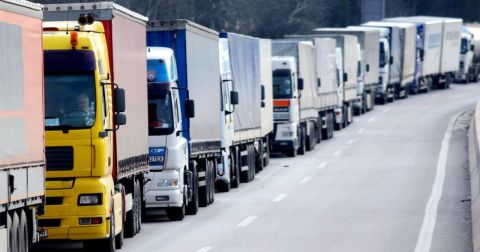 Дополнительные меры поддержки окажут автоперевозчикам в России
