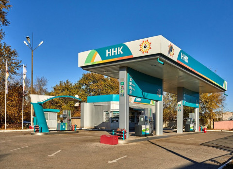 Алкоголь будут продавать на АЗС
