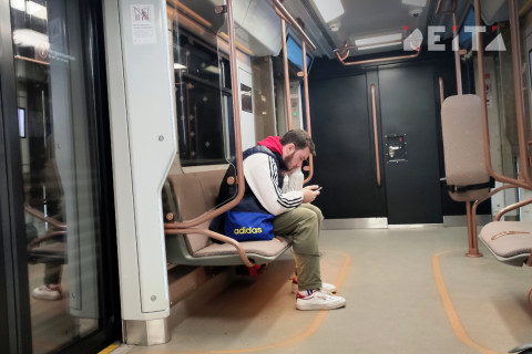 Собянин вручил герою из метро 2 миллиона рублей
