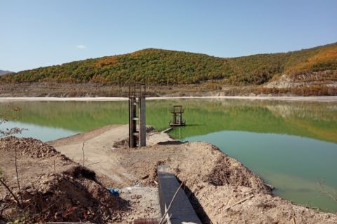 Хранилище опасных отходов укрепляют в Приморье