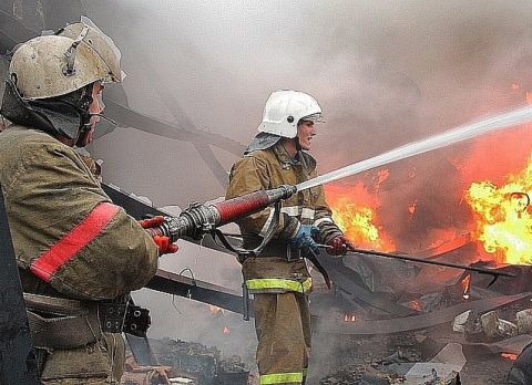 Прокуратура начала проверку после пожара на стройплощадке во Владивостоке
