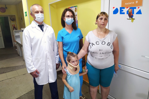 Приморские врачи вылечили девочку, пострадавшую от нападения собаки