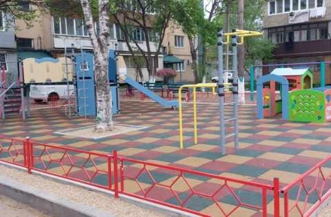 Дворы благоустраивают в Приморье