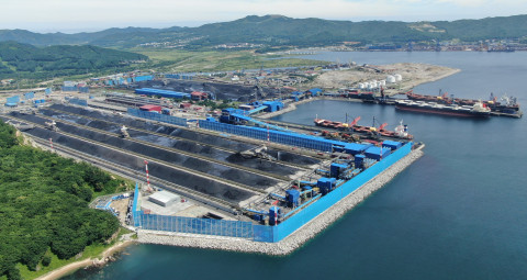 Супертайфуны проверили на прочность ветрозащитные экраны АО «Восточный Порт»