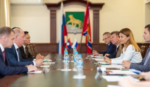 Администрация Владивостока будет развивать отношения с Лаосом