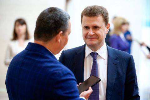 Проект  железной дороги до "Порта Эльга" задает высокую планку - Чекунков