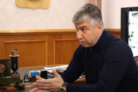 Феномен Кирилла: Мэр Ростова спрятал дорогие часы фотошопом