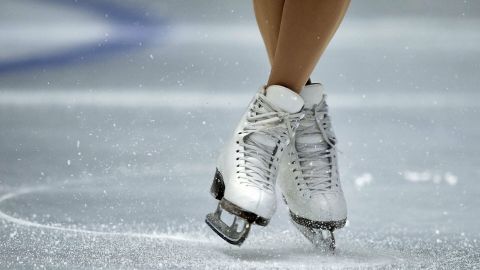 Где во Владивостоке зальют большие катки к Новому году - адреса