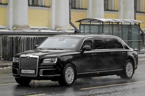 Машины как у Путина выдадут депутатам, но не всем