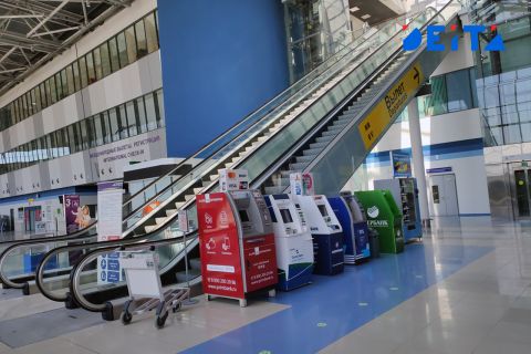 Более 700 пассажиров ждут отложенных рейсов из Владивостока