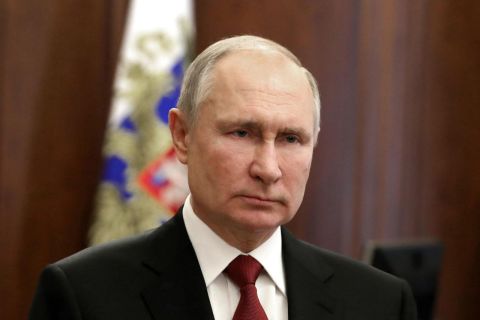 Было две даты переворота: Хазин рассказал о провале бунта элиты против Путина