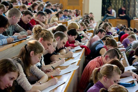 Сахалинских студентов отправят в лагеря