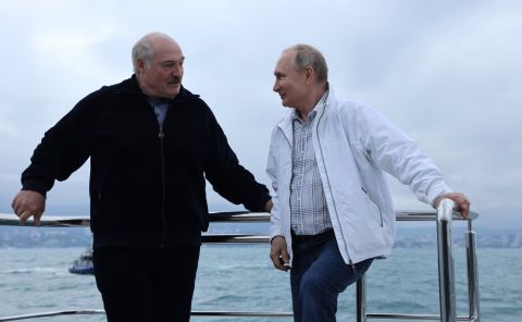 Путин и Лукашенко договорились задействовать армию Союзного государства