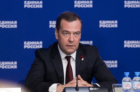 Медведев назвал целью демонтаж украинской власти