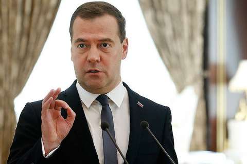 Медведев с энтузиазмом взялся за мигрантов