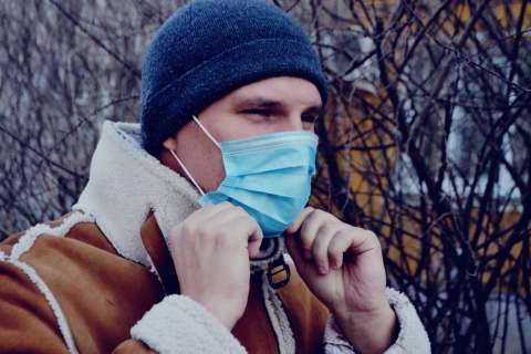Госдума заговорила об отмене масочного режима