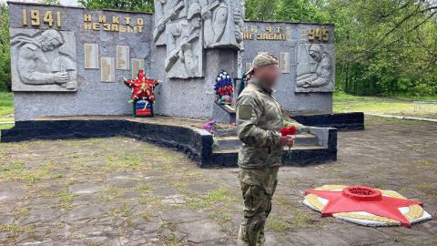 Приморские морпехи восстанавливают памятники в ДНР