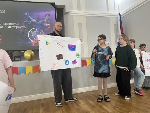 Цифровой щит: «Ростелеком» провел урок кибербезопасности для школьников во Владивостоке