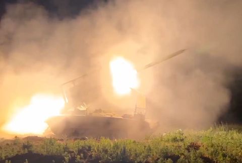 Российские военные атаковали инфраструктурные объекты в Киеве и Запорожье