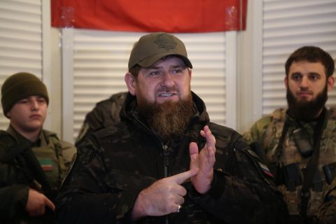 Кадыров обратится к Путину и Шойгу по поводу спецоперации на Украине