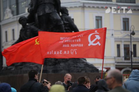 Вандалы из Приморья ответят за рекламу наркотиков на памятнике Ленину