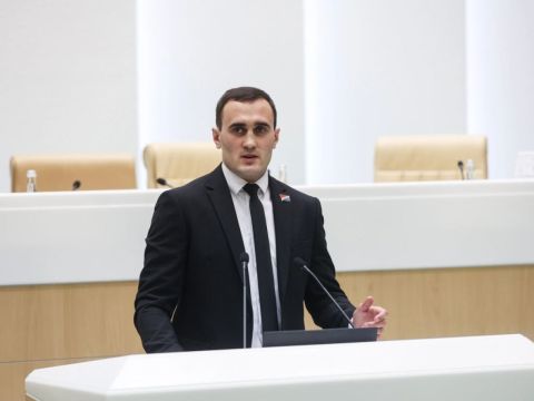 Приморский депутат принял участие в работе в работе Палаты молодых законодателей