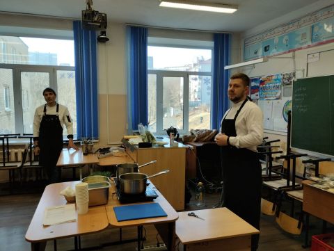 Школьникам Владивостока раскрыли «Миллионку» на вкус 