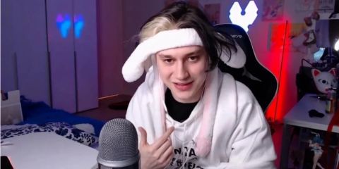 Полысевший Nekoglai назвал себя животным и не стал обжаловать депортацию