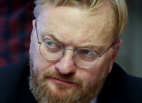 Милонов предложил запретить детям газировку и фастфуд