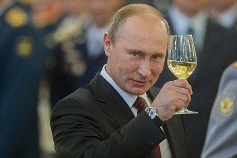 Путин поздравил Ирину Алферову с 70-летием