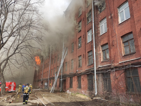 Задержаны возможные виновные в пожаре на "Невской мануфактуре"