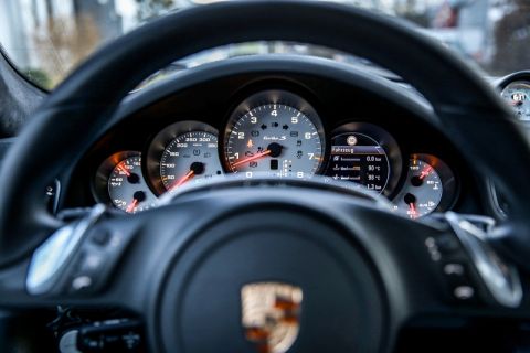 Почти 450 моделей авто попали под налог на роскошь