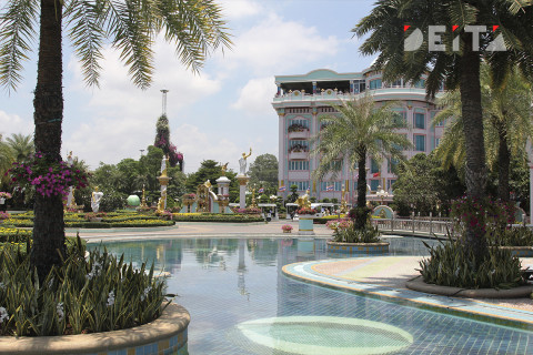 Россиян отговаривают от поиска горящих туров за границу