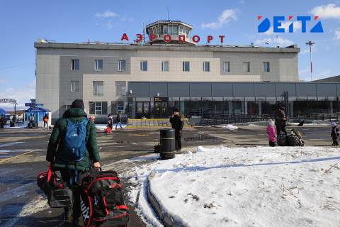 Приморец опоздал на самолет на Камчатке и остался без денег