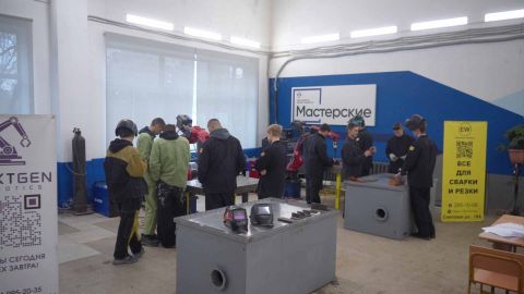 Приморские студенты осваивают роботизированную сварку