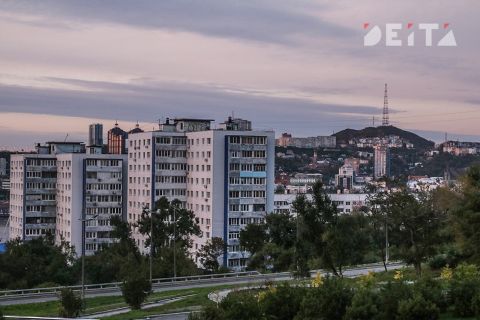 Спор сына и матери из-за квартиры во Владивостоке пришлось решать через суд и приставов