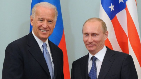 Байден предложил Путину встретиться