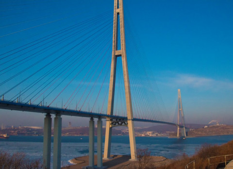 Подрядчика для ремонта Русского моста не нашли во Владивостоке