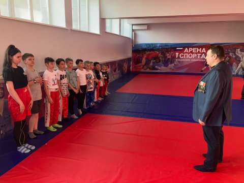 «Урок мужества» провел совет отцов Приморья