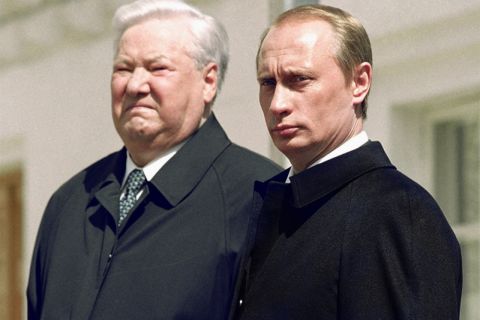 Почему Ельцин выбрал своим преемником Путина, рассказал Хазин