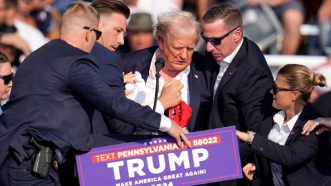Такого не было со времён Рейгана. Покушение на Трампа: главное