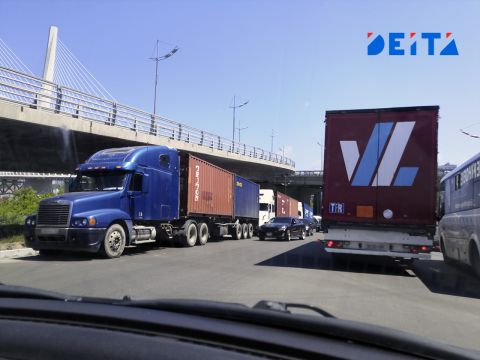 Полиция Приморья пересчитала водителей большегрузов, нарушающих закон