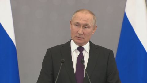 Каждому уехавшему из России нужно дать правовую оценку - Путин
