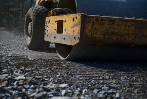 Восстановление дорог после тайфуна завершают в Приморье 