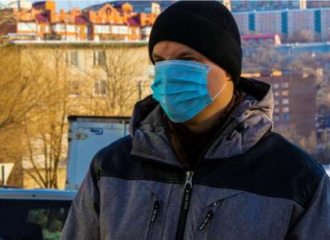 Коронавирус продолжают "отменять" в России