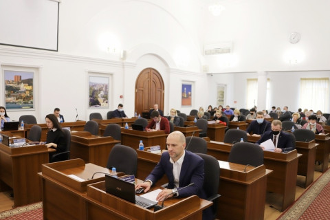 Депутаты приступили к рассмотрению отчета  об исполнении бюджета Владивостокского городского округа за 2020 год