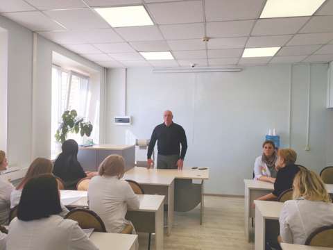Депутаты рассказывают о мерах поддержки молодым медикам 
